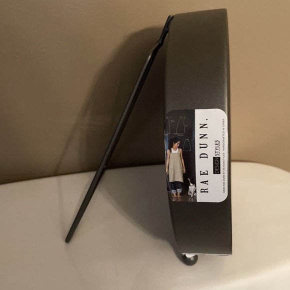 Rae Dunn - CLOCK - Picture 2 of 2